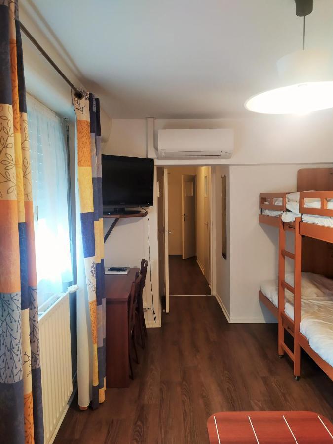 Hotel Le Postillon Pau Exterior photo